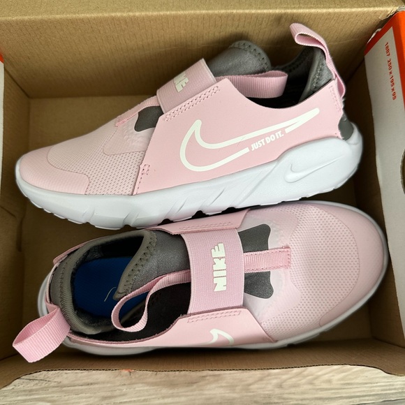 Brand New* NIKE Flex Runner 2 - Picture 1 of 5